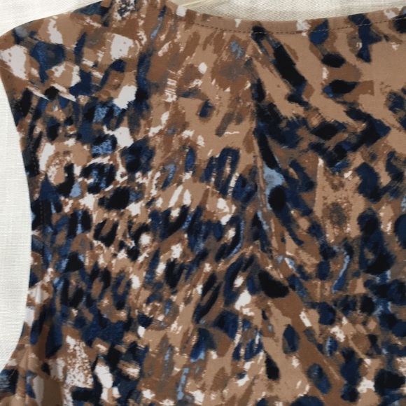 Jones Studio Sleeveless Top - Picture 7 of 8